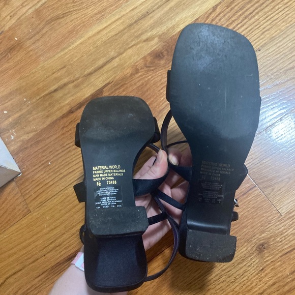 Unlisted Y2K black heels - Picture 2 of 3